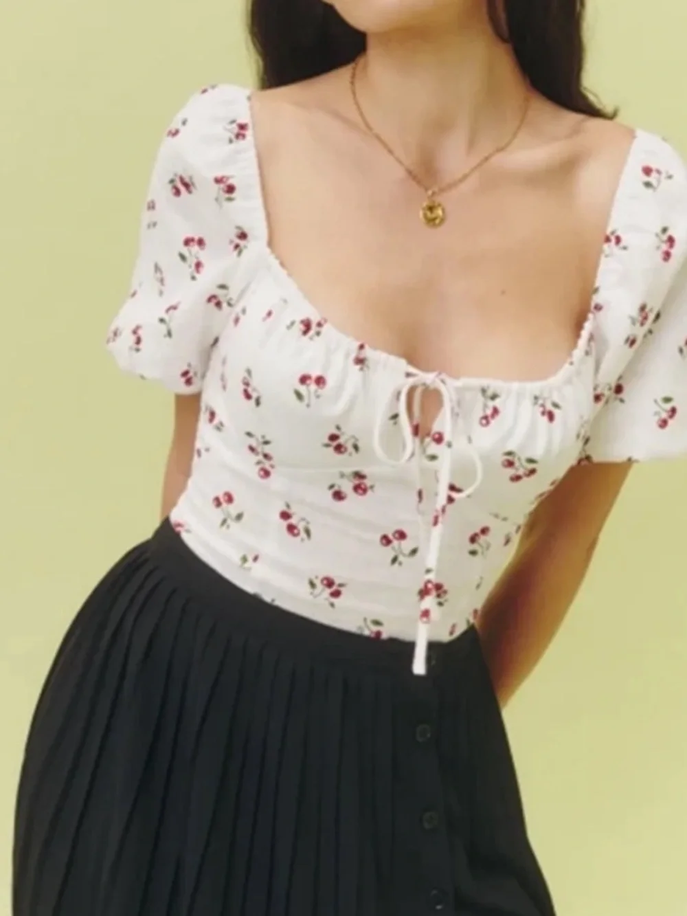 🍒 Reformation Rory Linen Top in Cherry Pit Size 6 Rare Like new